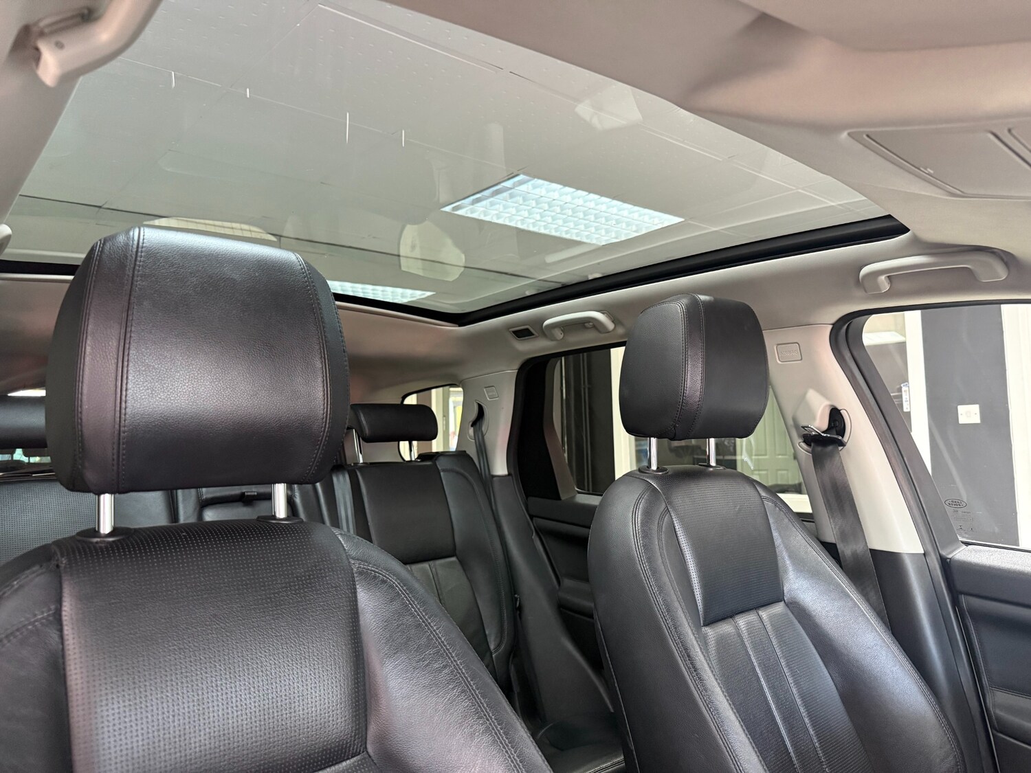 Used Land Rover Discovery Sport 2017 for sale - 76611661: Photo 12