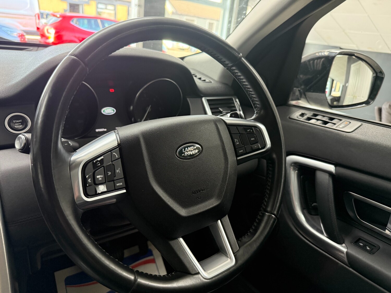 Used Land Rover Discovery Sport 2017 for sale - 76611661: Photo 13