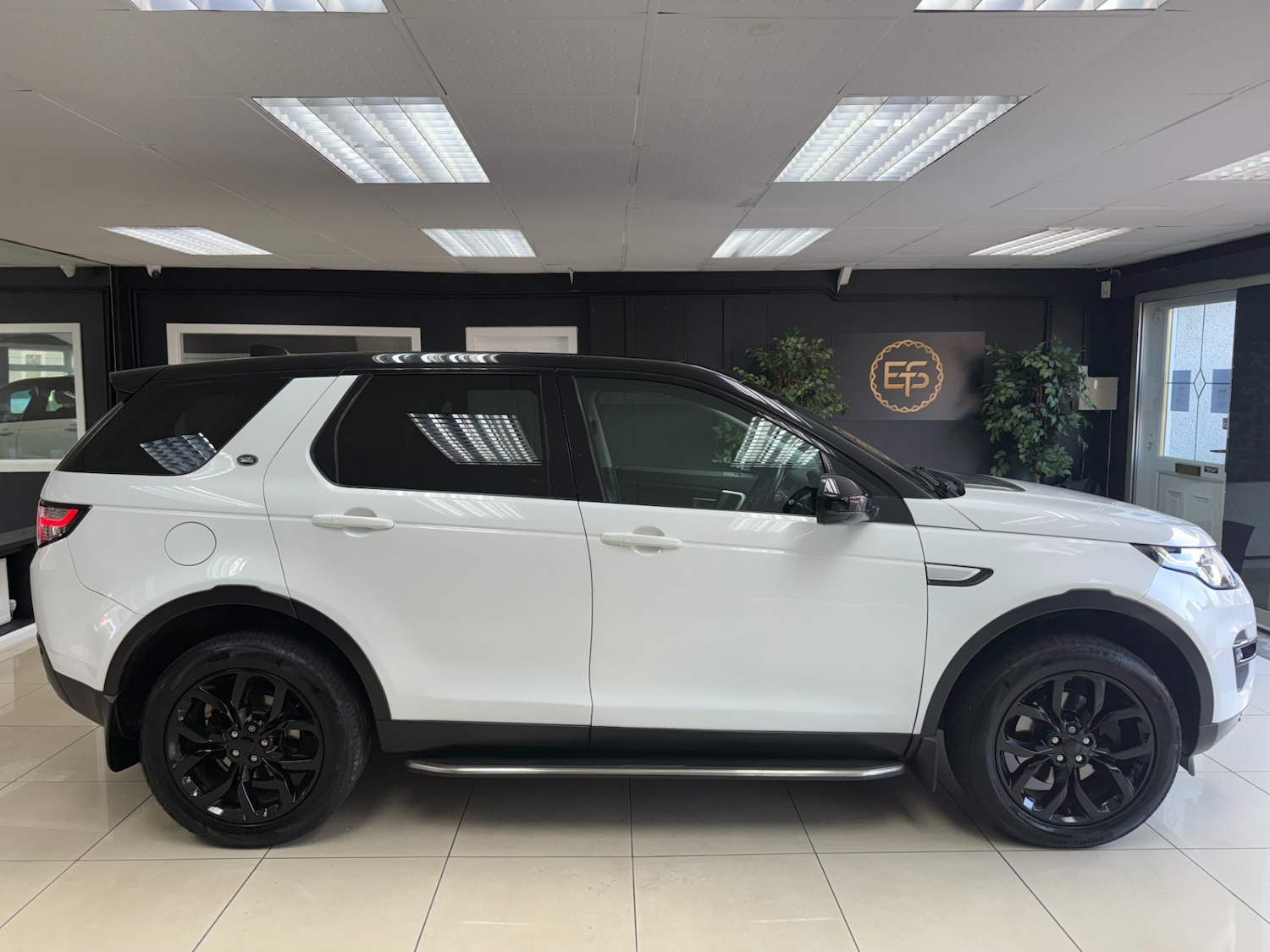 Used Land Rover Discovery Sport 2017 for sale - 76611661: Photo 5