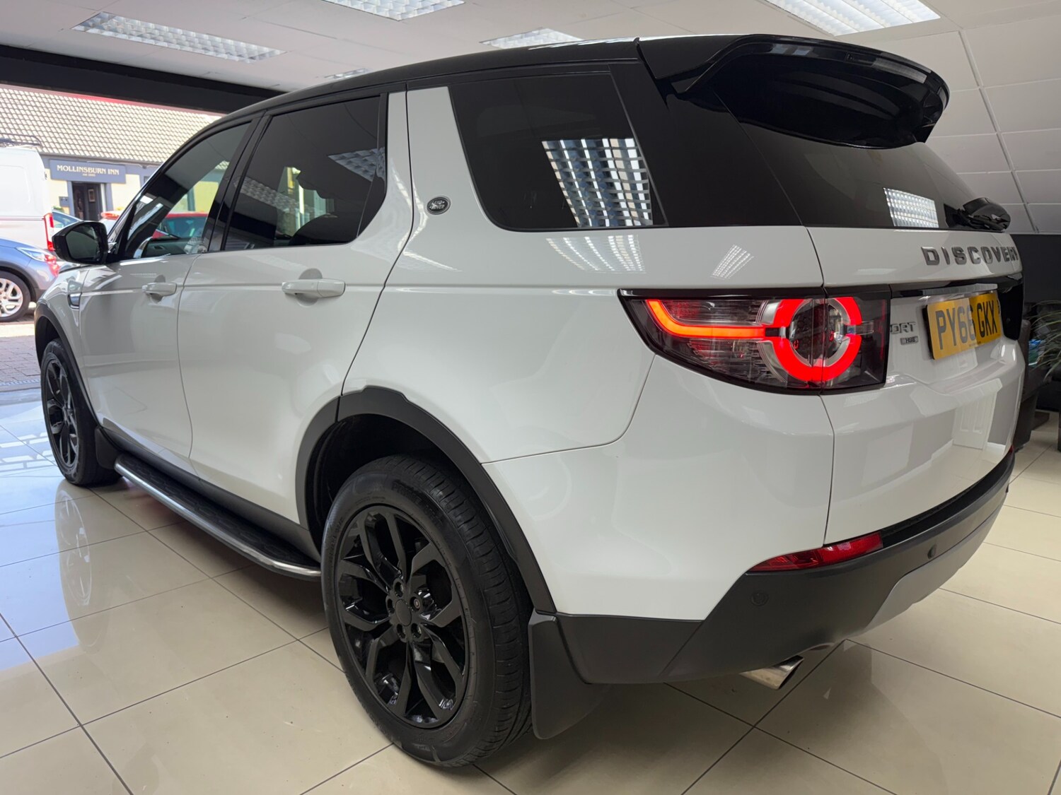 Used Land Rover Discovery Sport 2017 for sale - 76611661: Photo 6