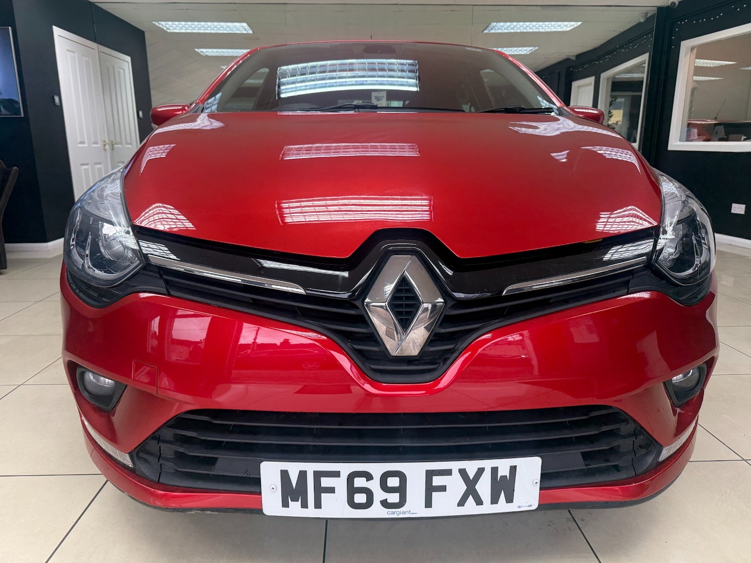 Used Renault Clio 2019 for sale - 77682171: Photo 2