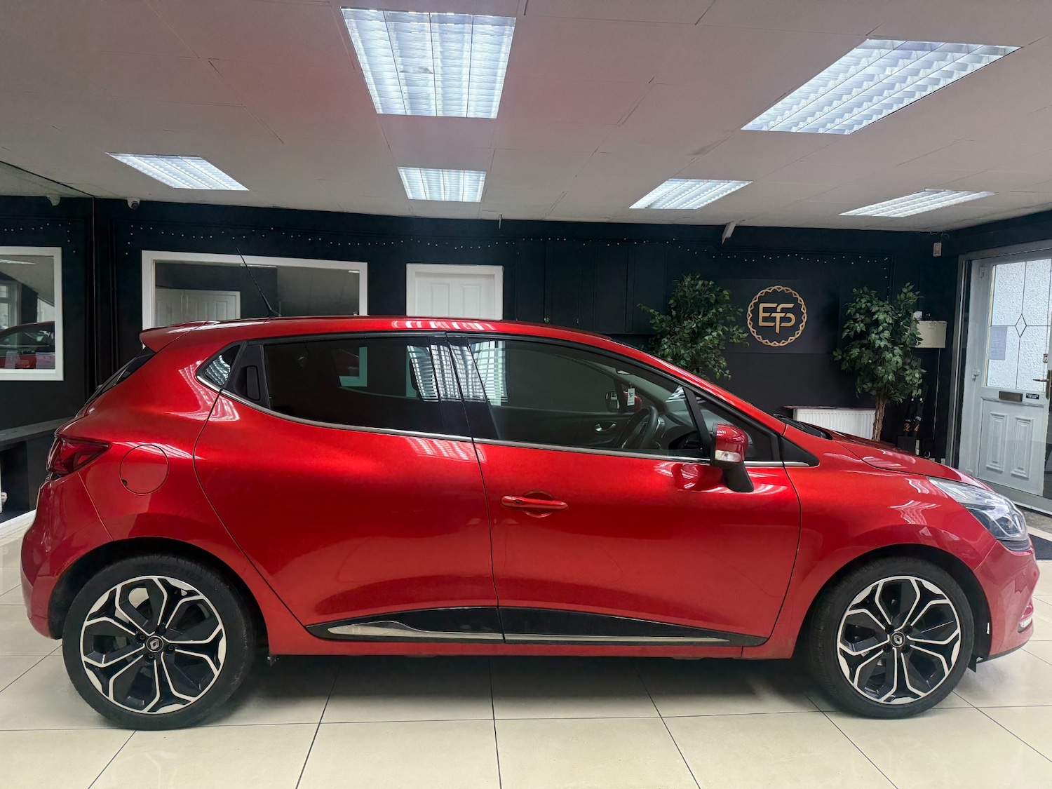 Used Renault Clio 2019 for sale - 77682171: Photo 5