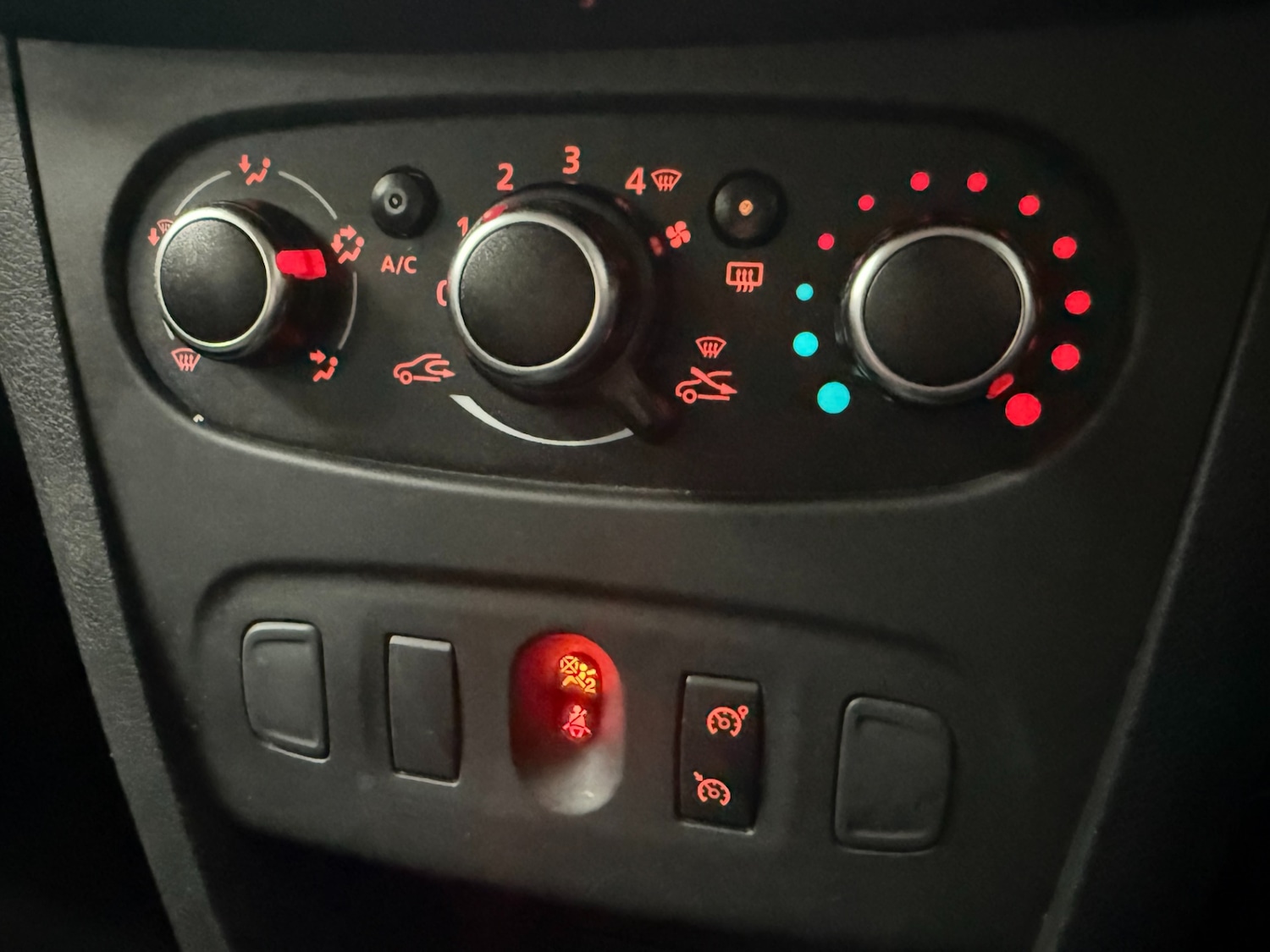 Used Dacia Sandero 2020 for sale - 77154762: Photo 17