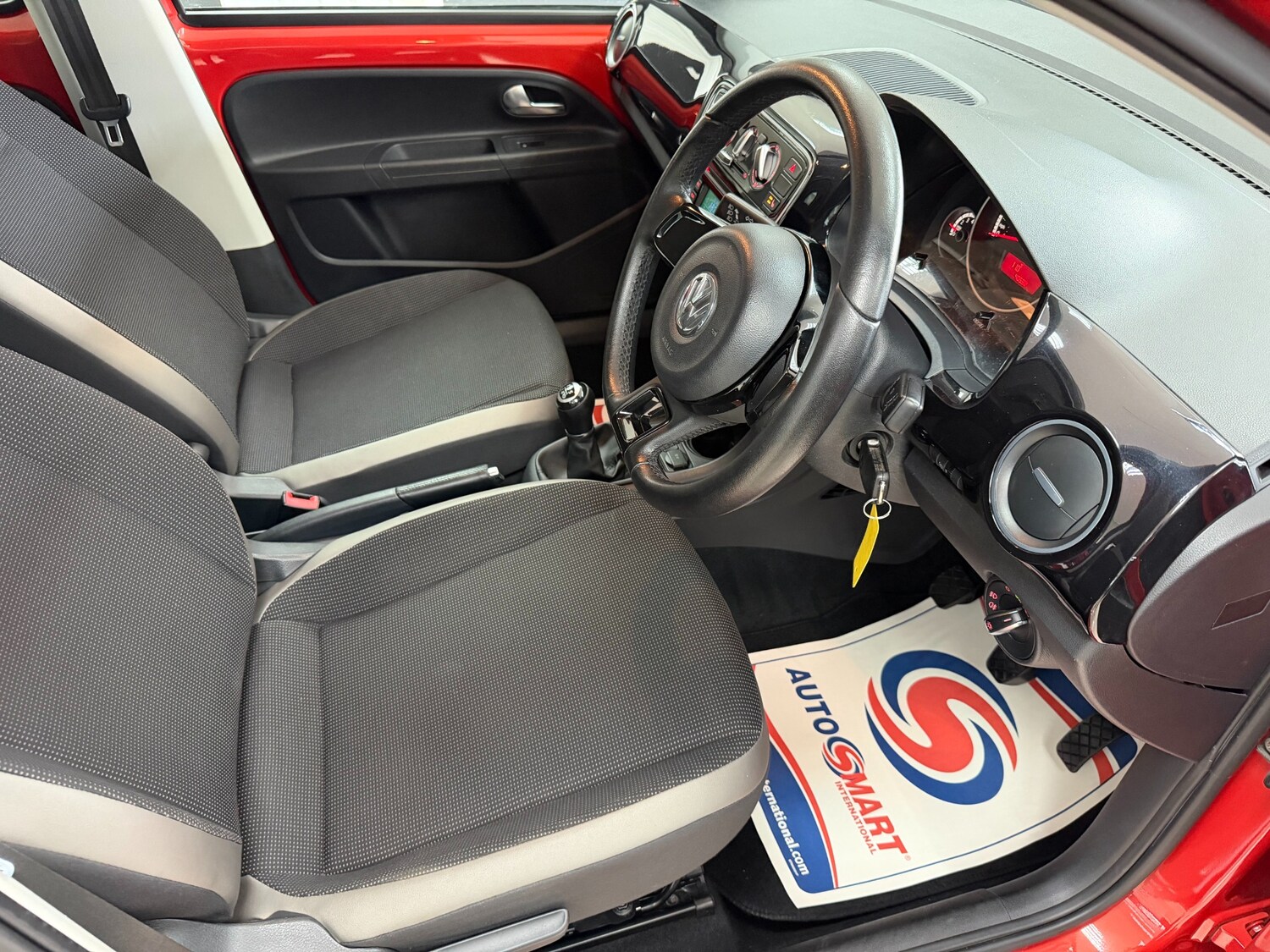 Used Volkswagen up! 2016 for sale - 78212239: Photo 13