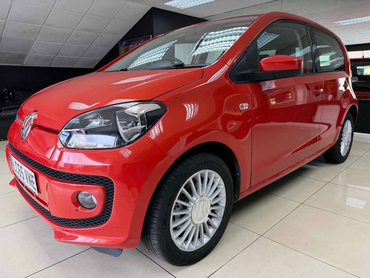 Used Volkswagen up! 2016 for sale - 78212239: Photo 3