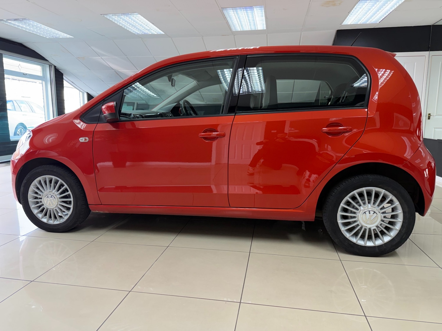 Used Volkswagen up! 2016 for sale - 78212239: Photo 5