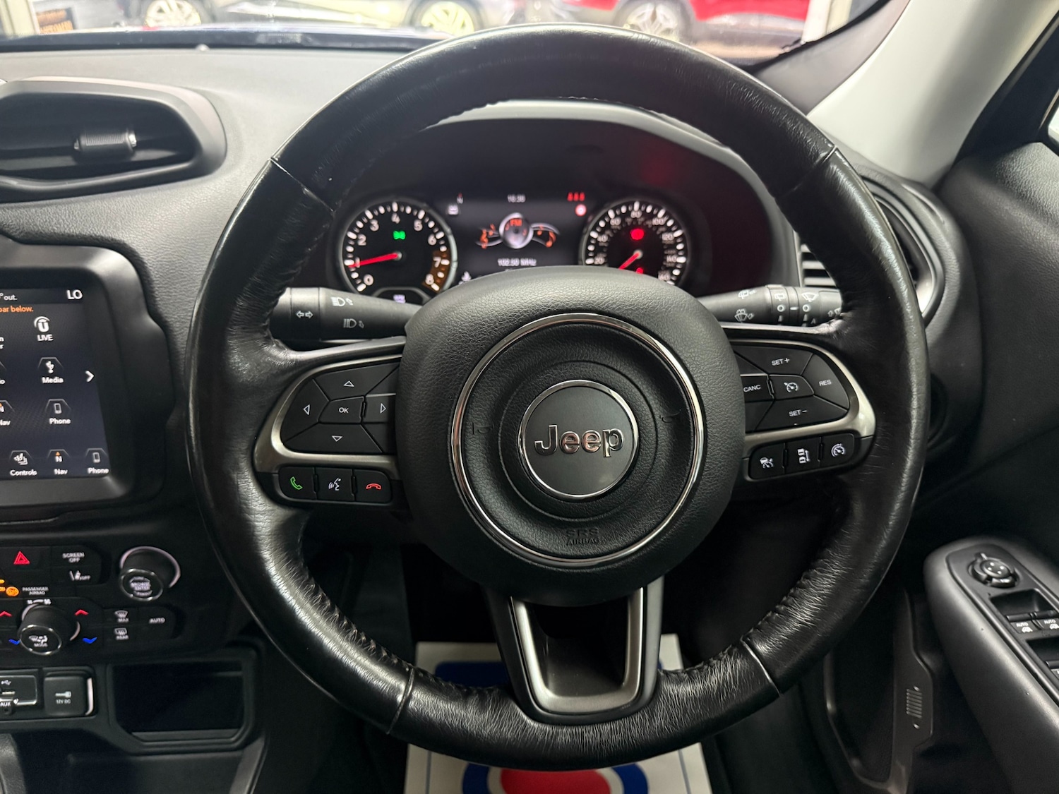 Used Jeep Renegade 2018 for sale - 76096950: Photo 11