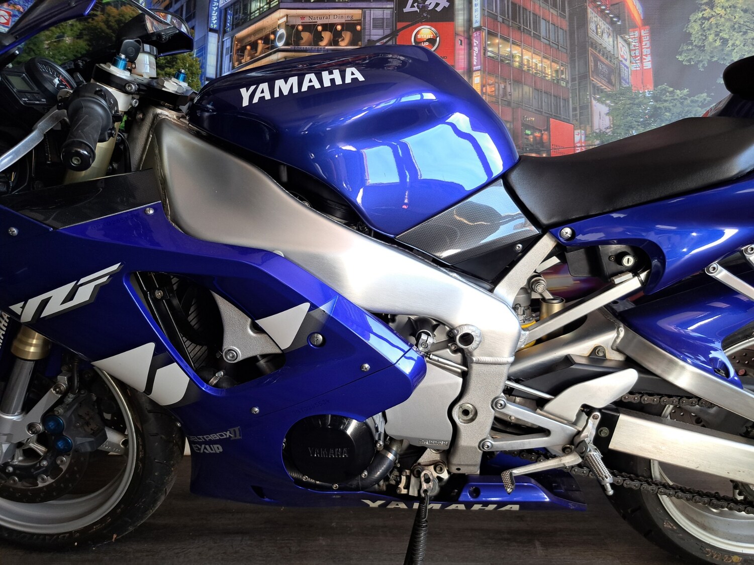Yamaha R1