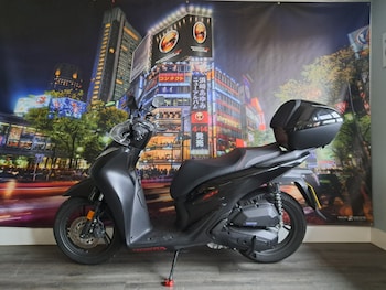 Used Honda SH 2024 for sale - bike-77797038: Photo