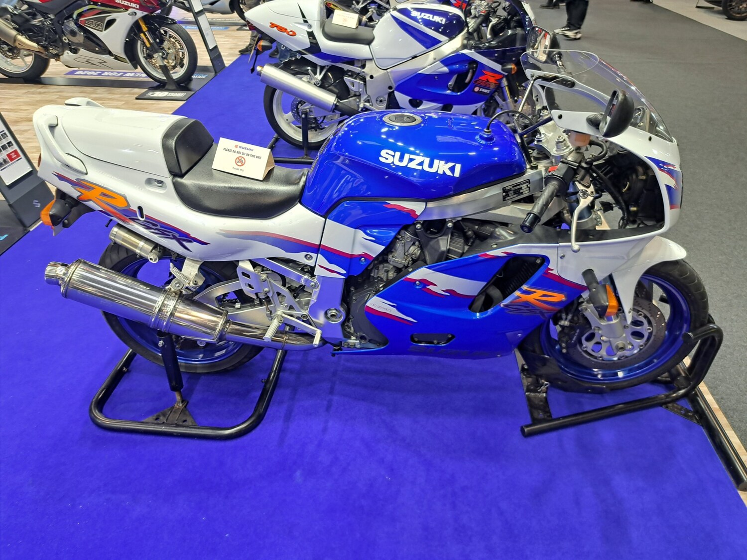 Suzuki GSX-R750