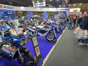 Used Suzuki GSX-R750 1995 for sale - bike-60036492: Photo