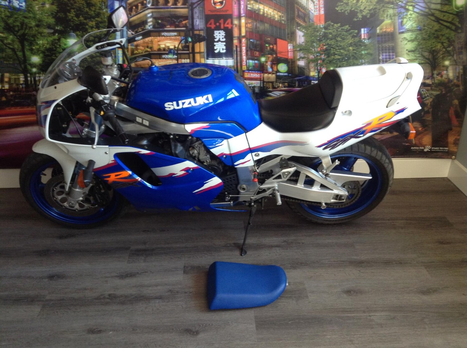 Suzuki GSX-R750