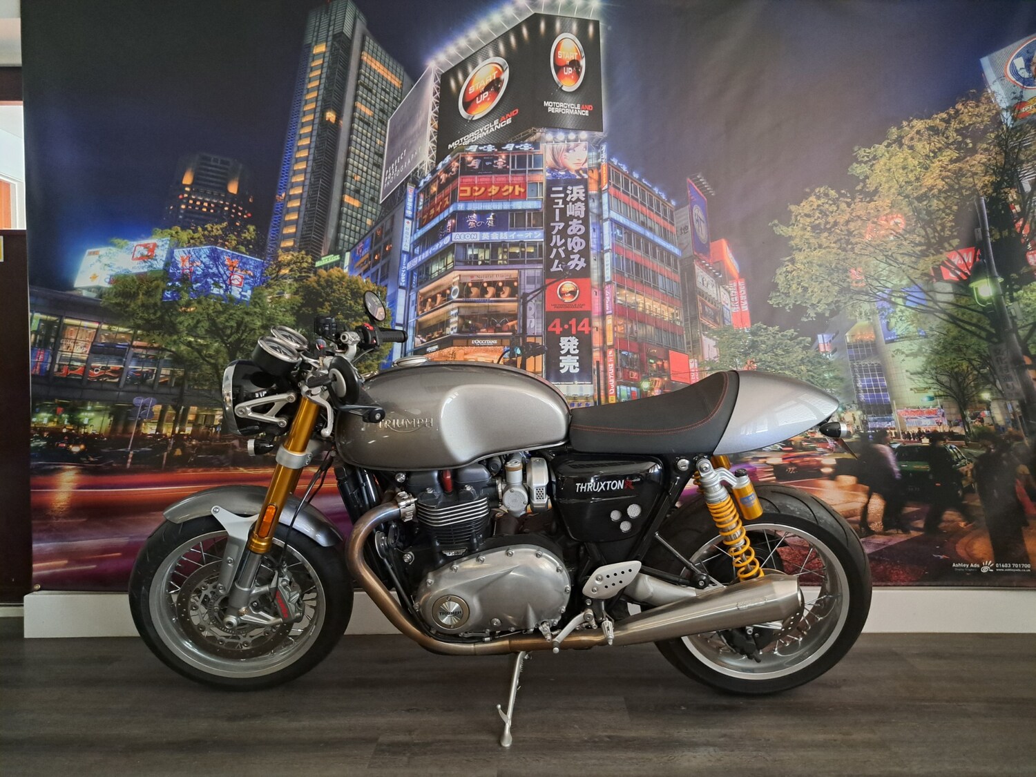 Triumph THRUXTON