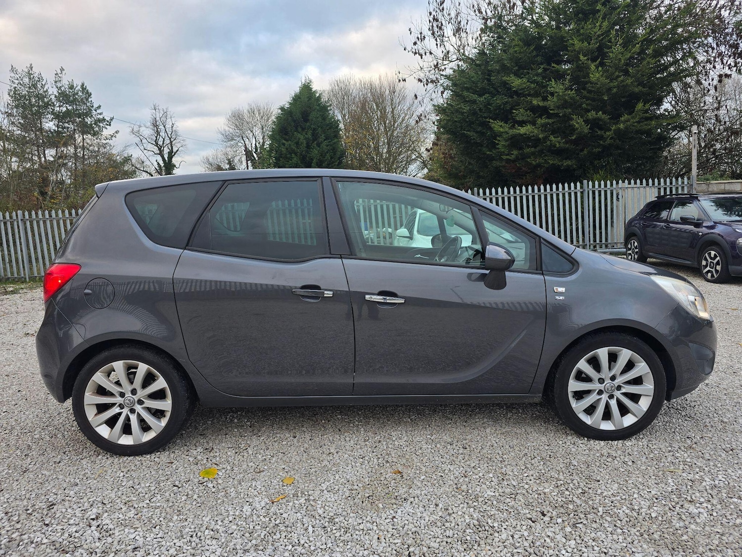 Used Vauxhall Meriva 2012 for sale - 76597484: Photo 2