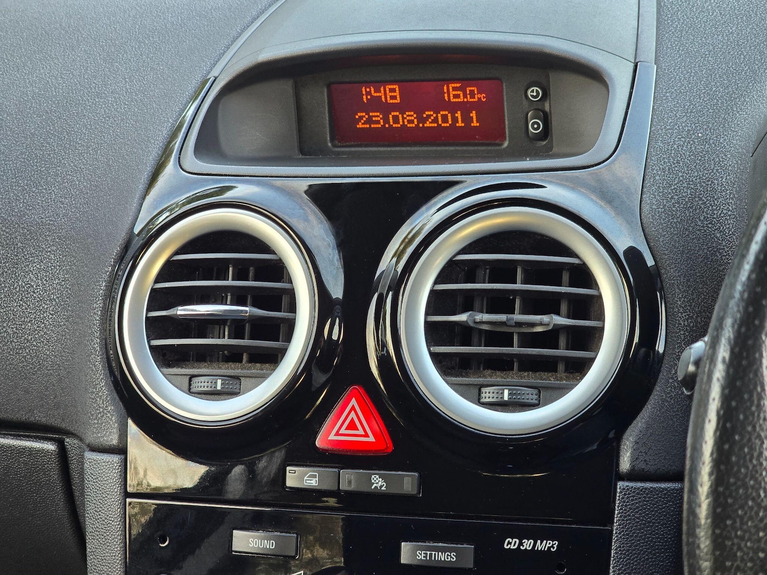 Used Vauxhall Corsa 2011 for sale - 76349446: Photo 20