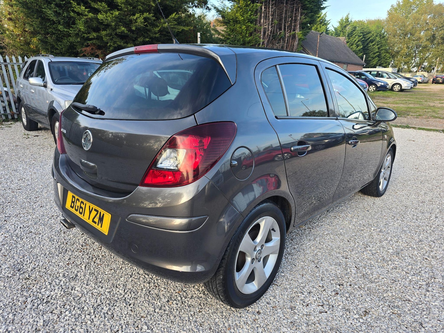 Used Vauxhall Corsa 2011 for sale - 76349446: Photo 3
