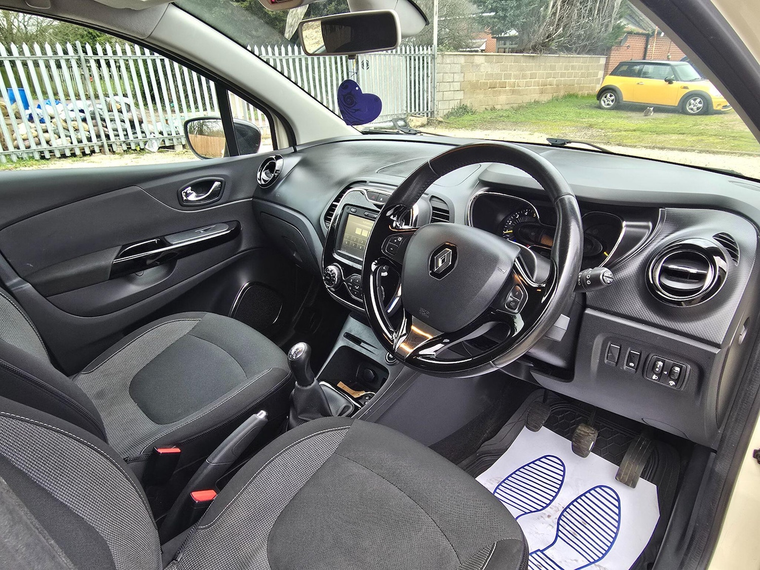 Used Renault Captur 2015 for sale - 77248204: Photo 10