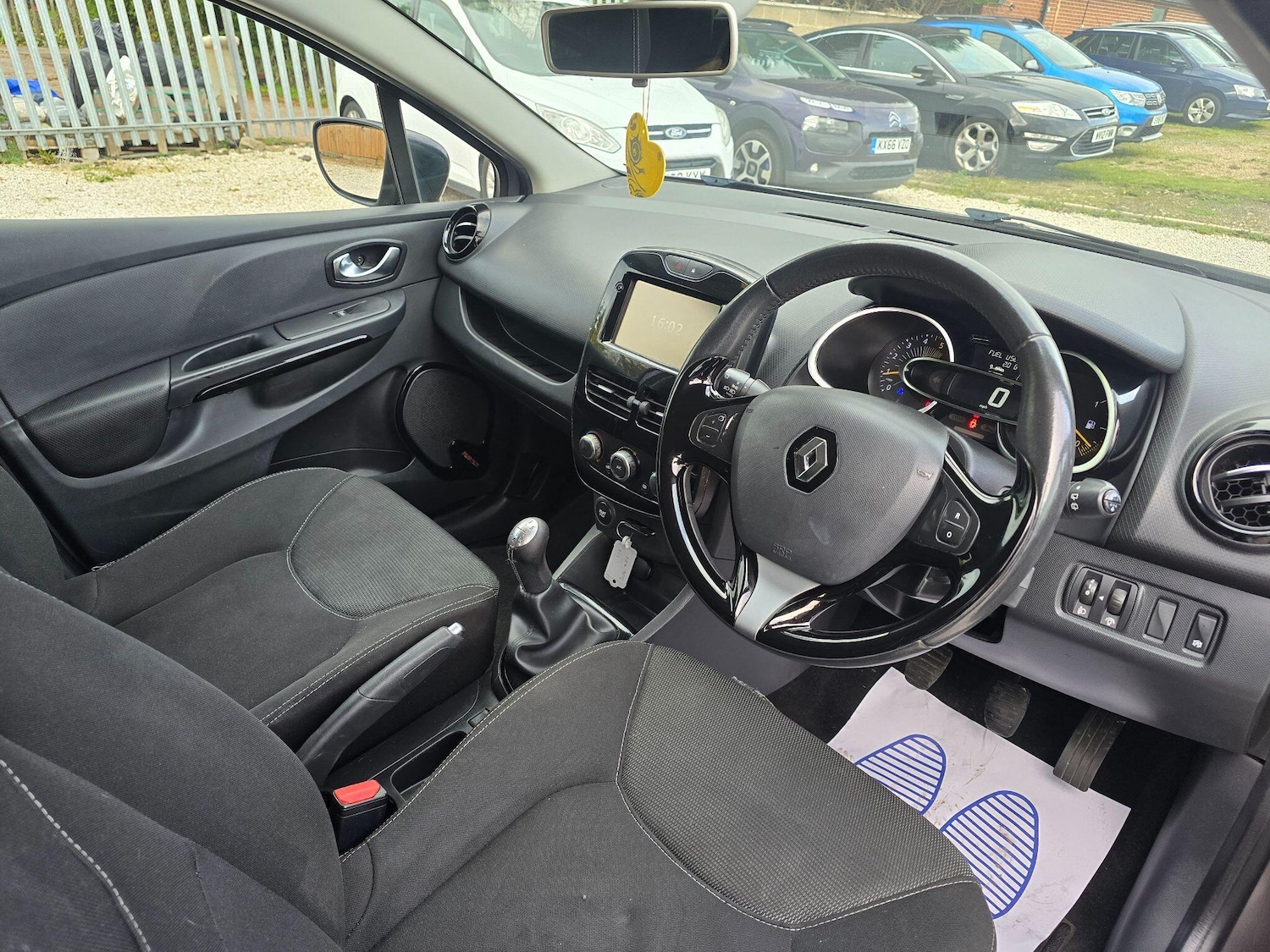 Used Renault Clio 2016 for sale - 76377263: Photo 10