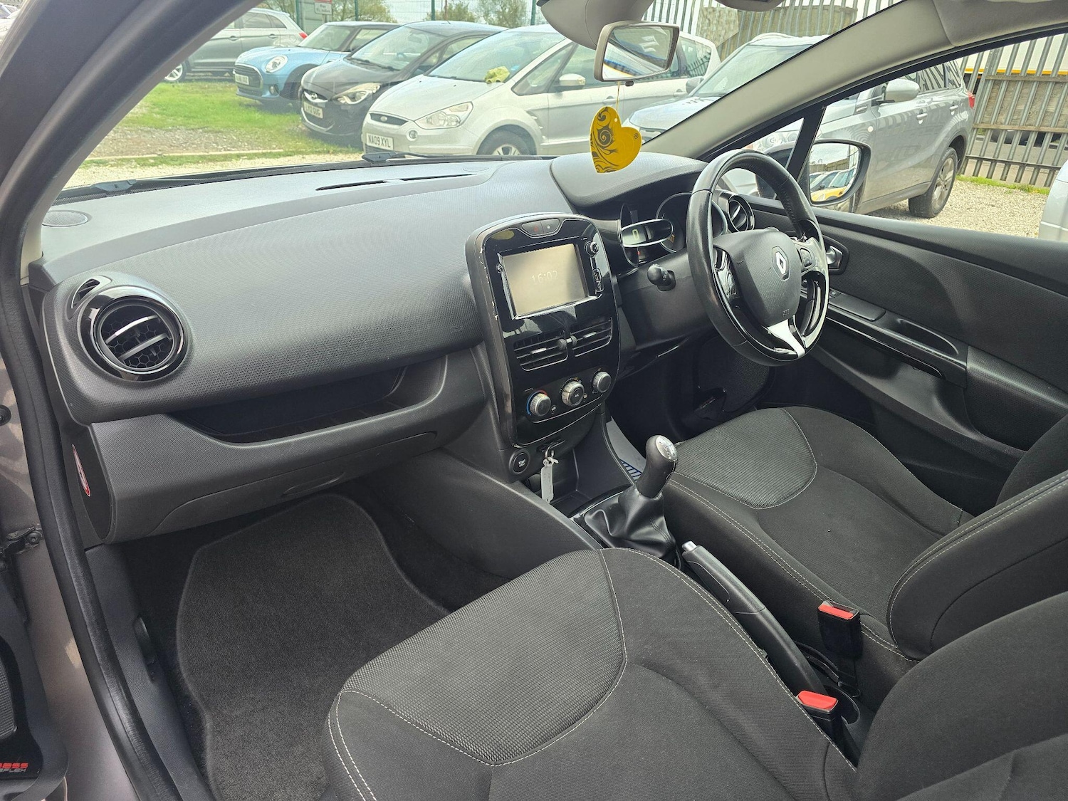 Used Renault Clio 2016 for sale - 76377263: Photo 12