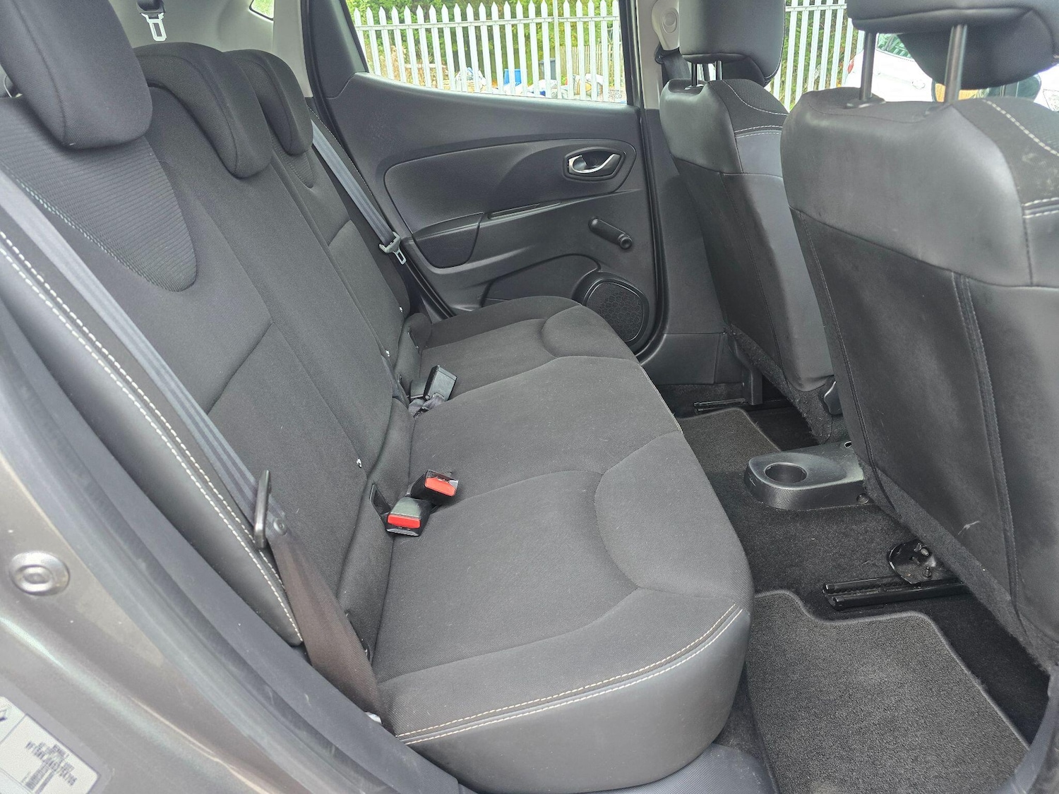 Used Renault Clio 2016 for sale - 76377263: Photo 16