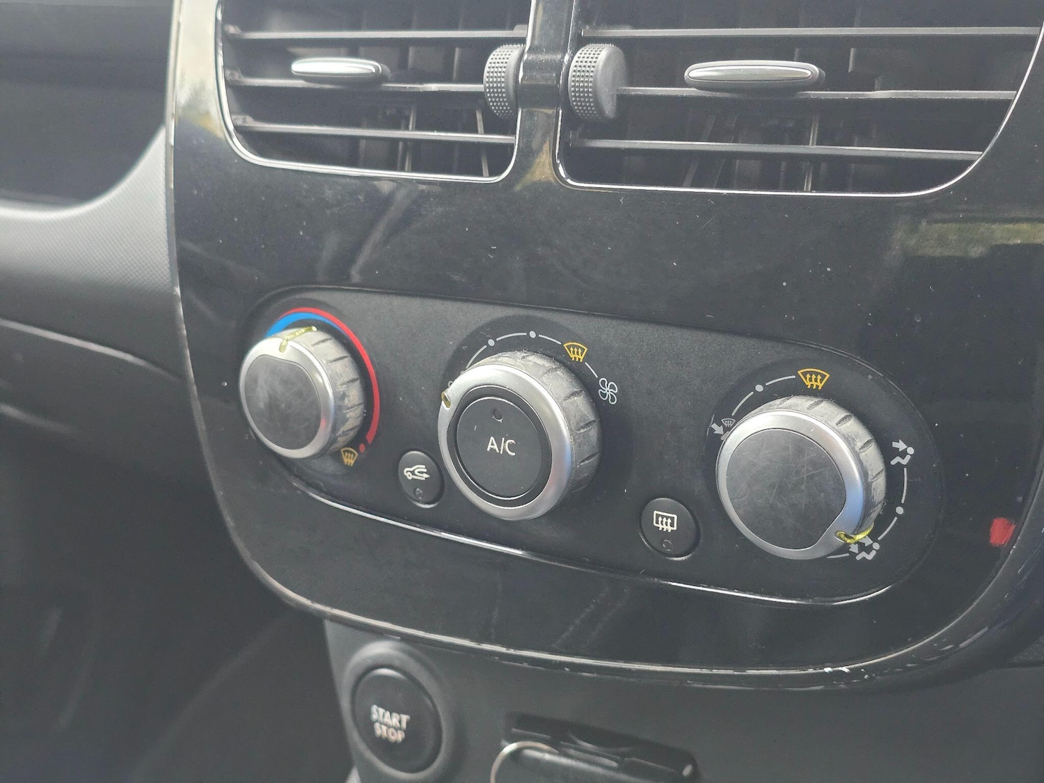 Used Renault Clio 2016 for sale - 76377263: Photo 21