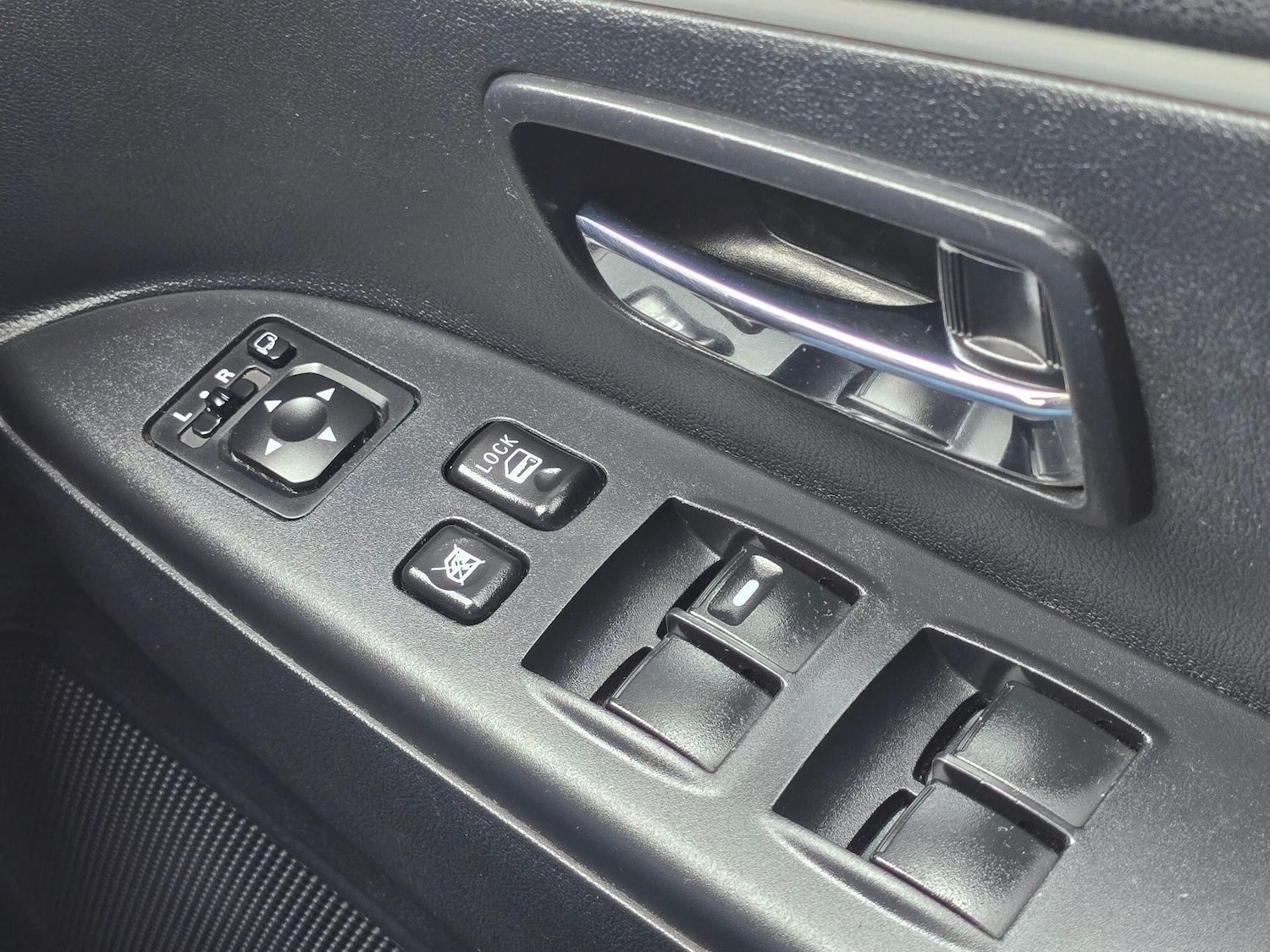 Used Mitsubishi ASX 2011 for sale - 77040016: Photo 24