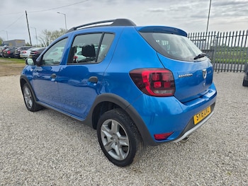 Used Dacia Sandero Stepway 2018 for sale - 77248198: Photo