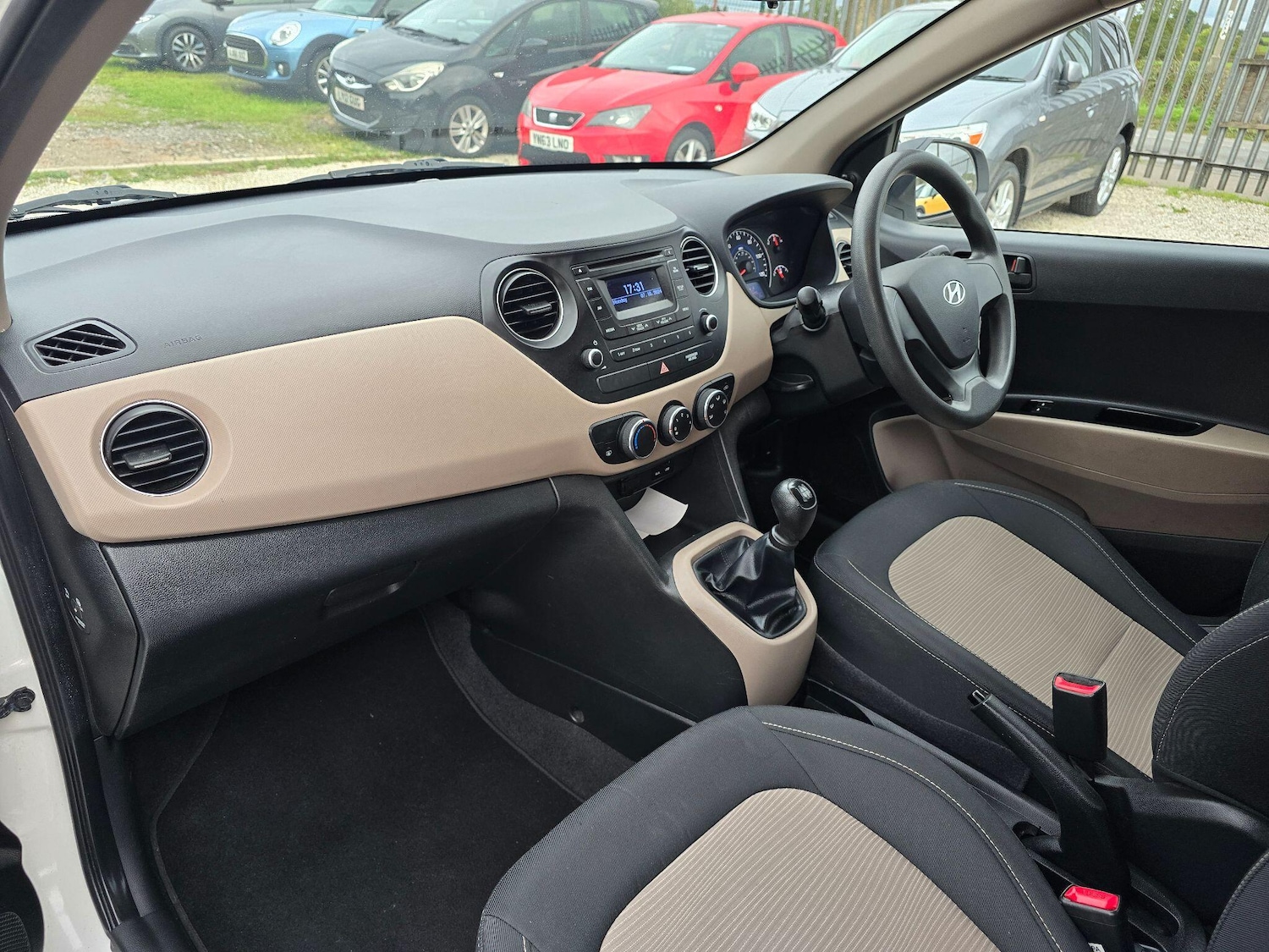 Used Hyundai i10 2016 for sale - 76247427: Photo 12