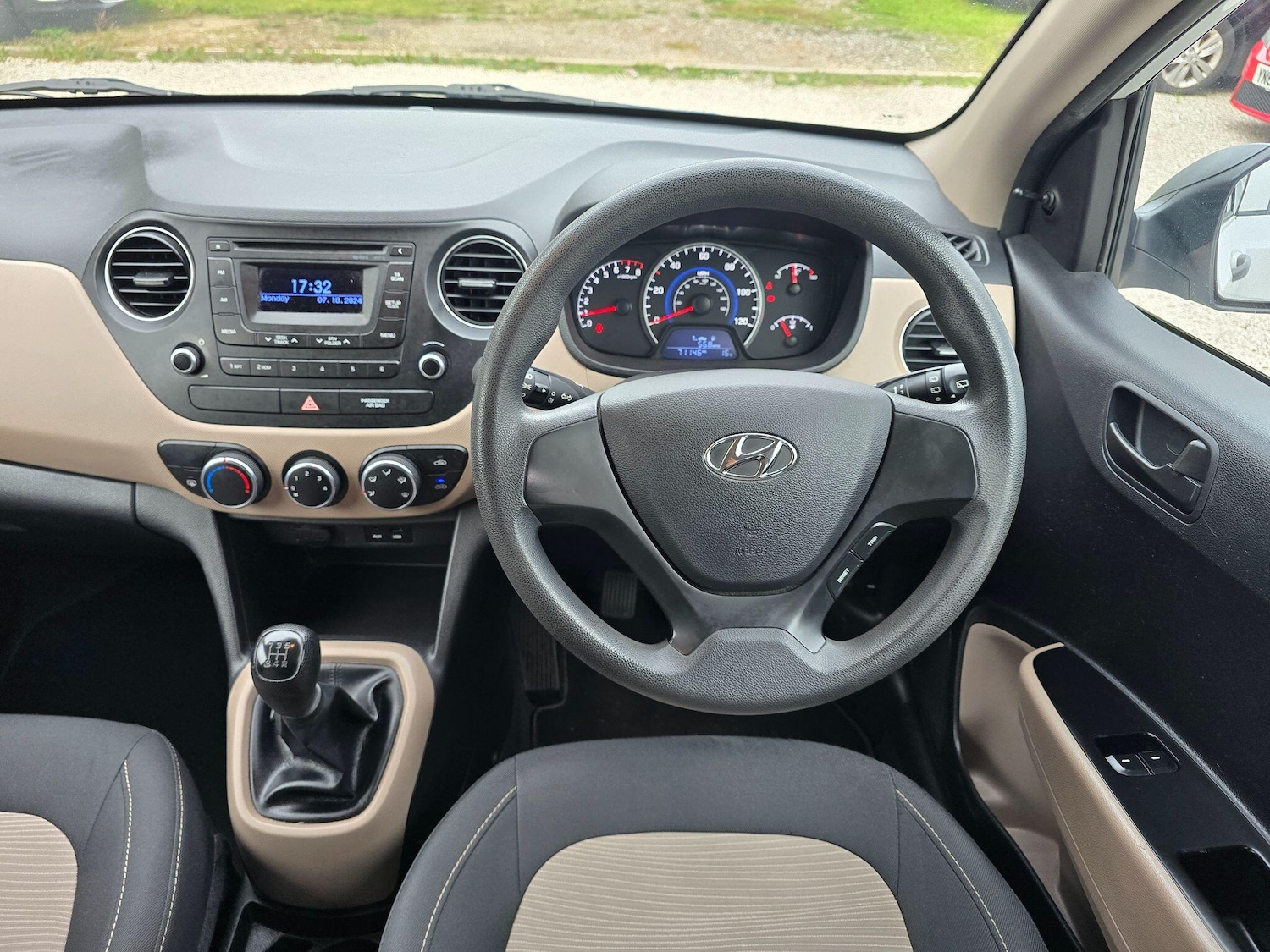 Used Hyundai i10 2016 for sale - 76247427: Photo 18