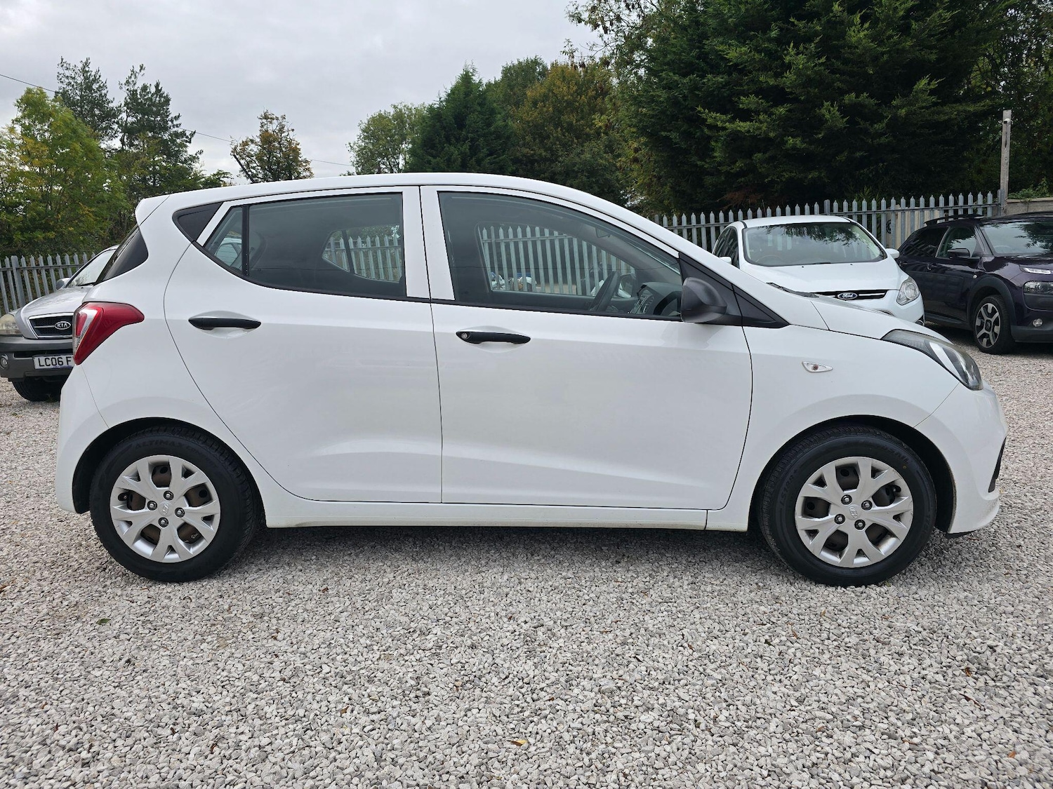 Used Hyundai i10 2016 for sale - 76247427: Photo 2