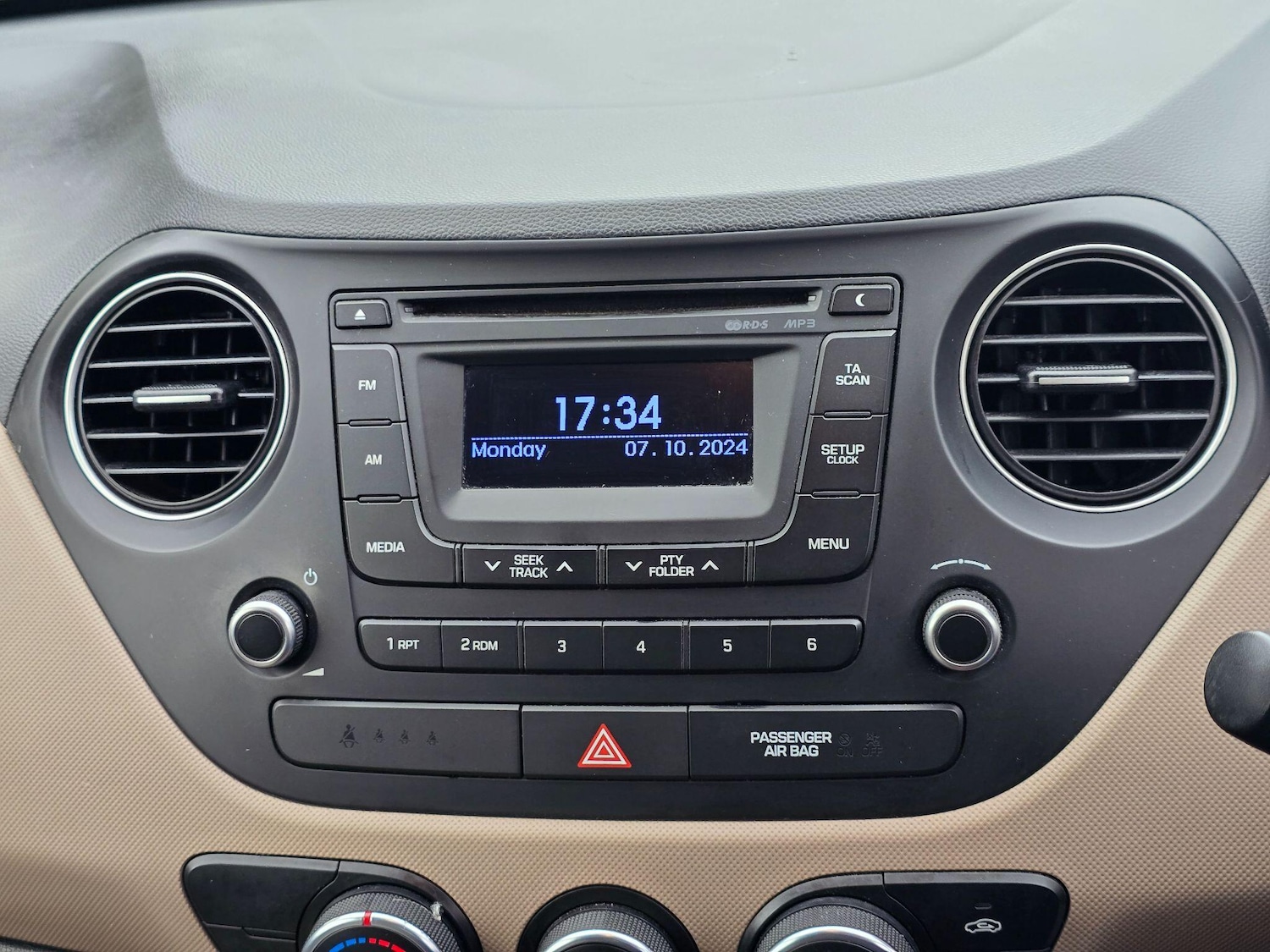 Used Hyundai i10 2016 for sale - 76247427: Photo 20