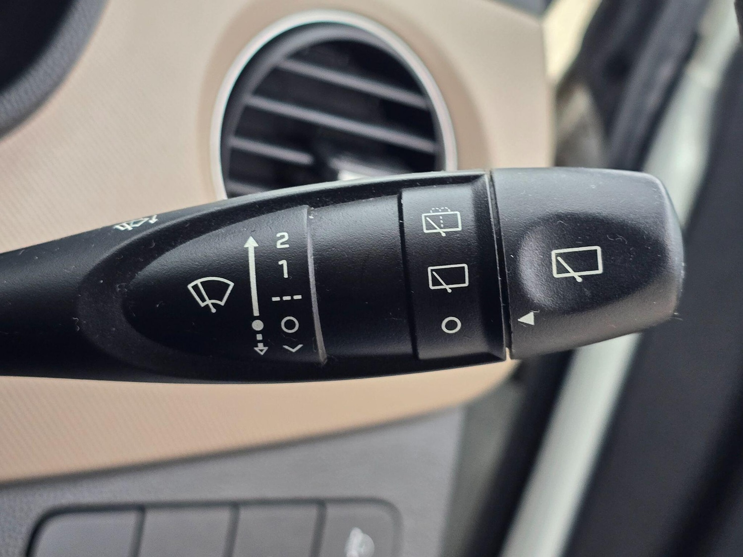 Used Hyundai i10 2016 for sale - 76247427: Photo 26