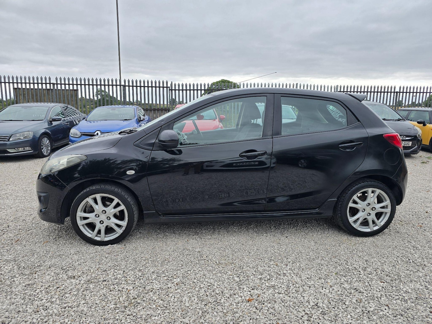 Used Mazda Mazda2 2009 for sale - 77248205: Photo 6
