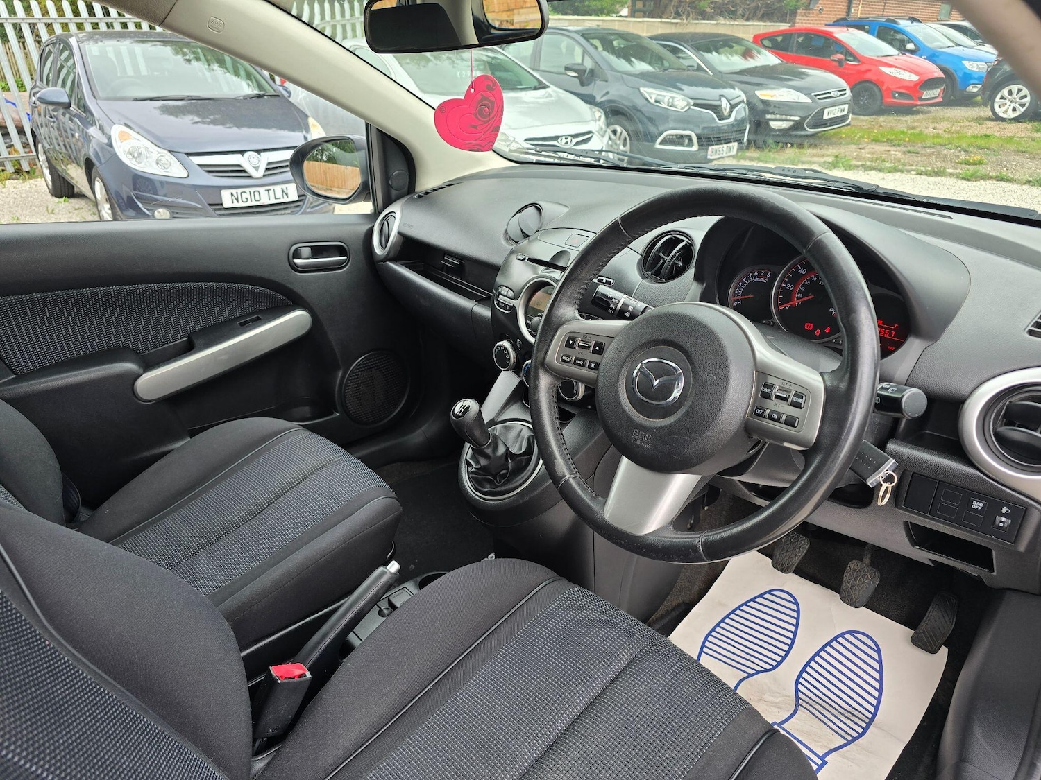 Used Mazda Mazda2 2009 for sale - 77248205: Photo 9