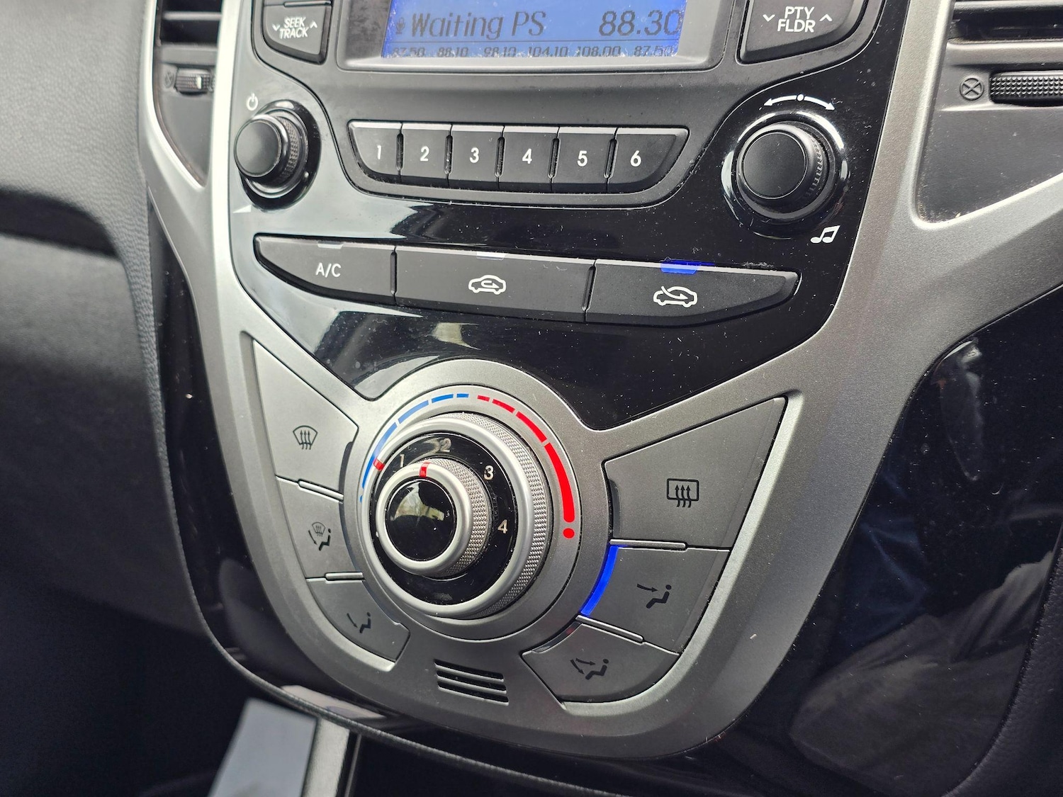 Used Hyundai Ix20 2012 for sale - 76993647: Photo 20