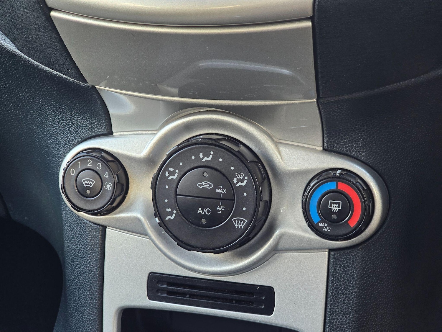 Used Ford Fiesta 2012 for sale - 77839627: Photo 21