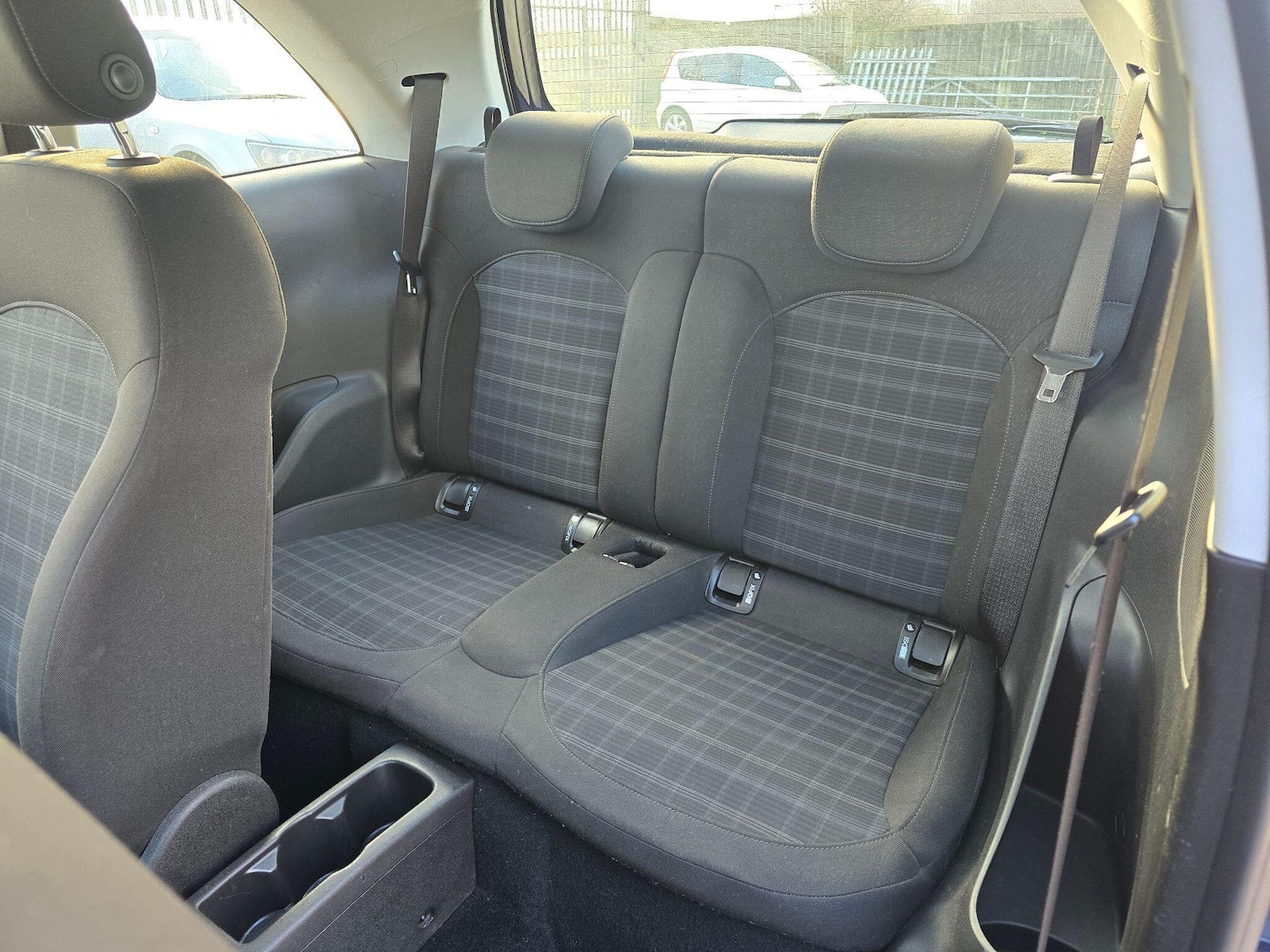 Used Vauxhall ADAM 2015 for sale - 77021083: Photo 15