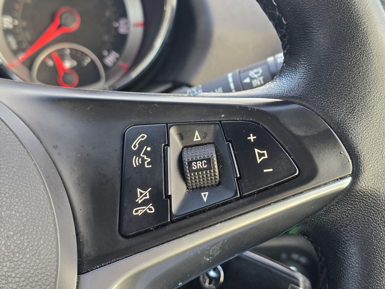 Used Vauxhall ADAM 2015 for sale - 77021083: Photo 23