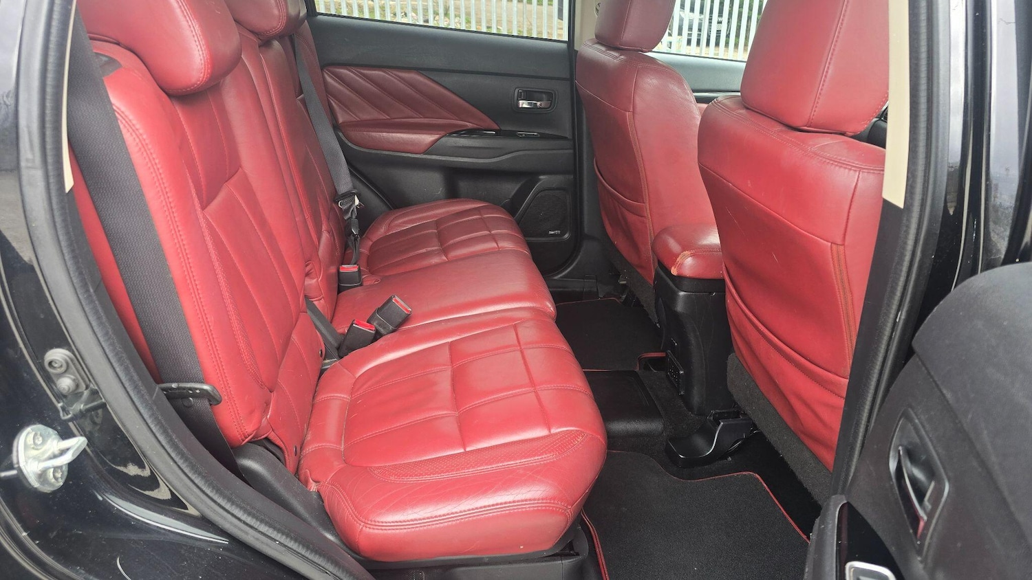 Used Mitsubishi Outlander 2016 for sale - 77852902: Photo 11