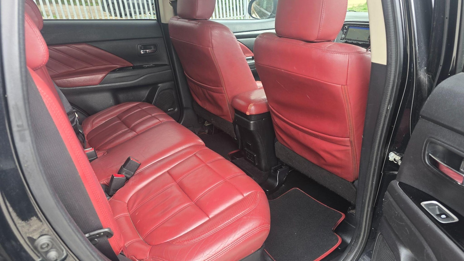 Used Mitsubishi Outlander 2016 for sale - 77852902: Photo 12