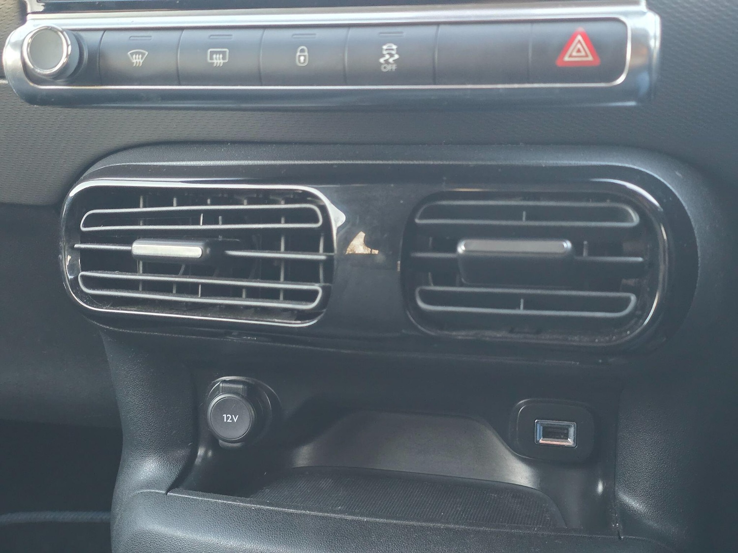 Used Citroen C4 Cactus for sale - 77670393: Photo 21