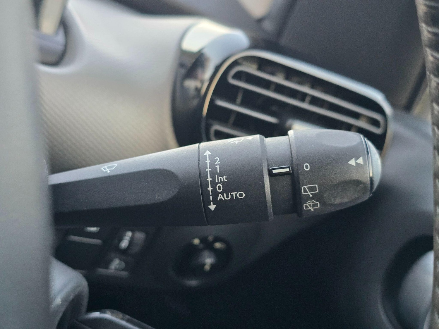 Used Citroen C4 Cactus for sale - 77670393: Photo 24