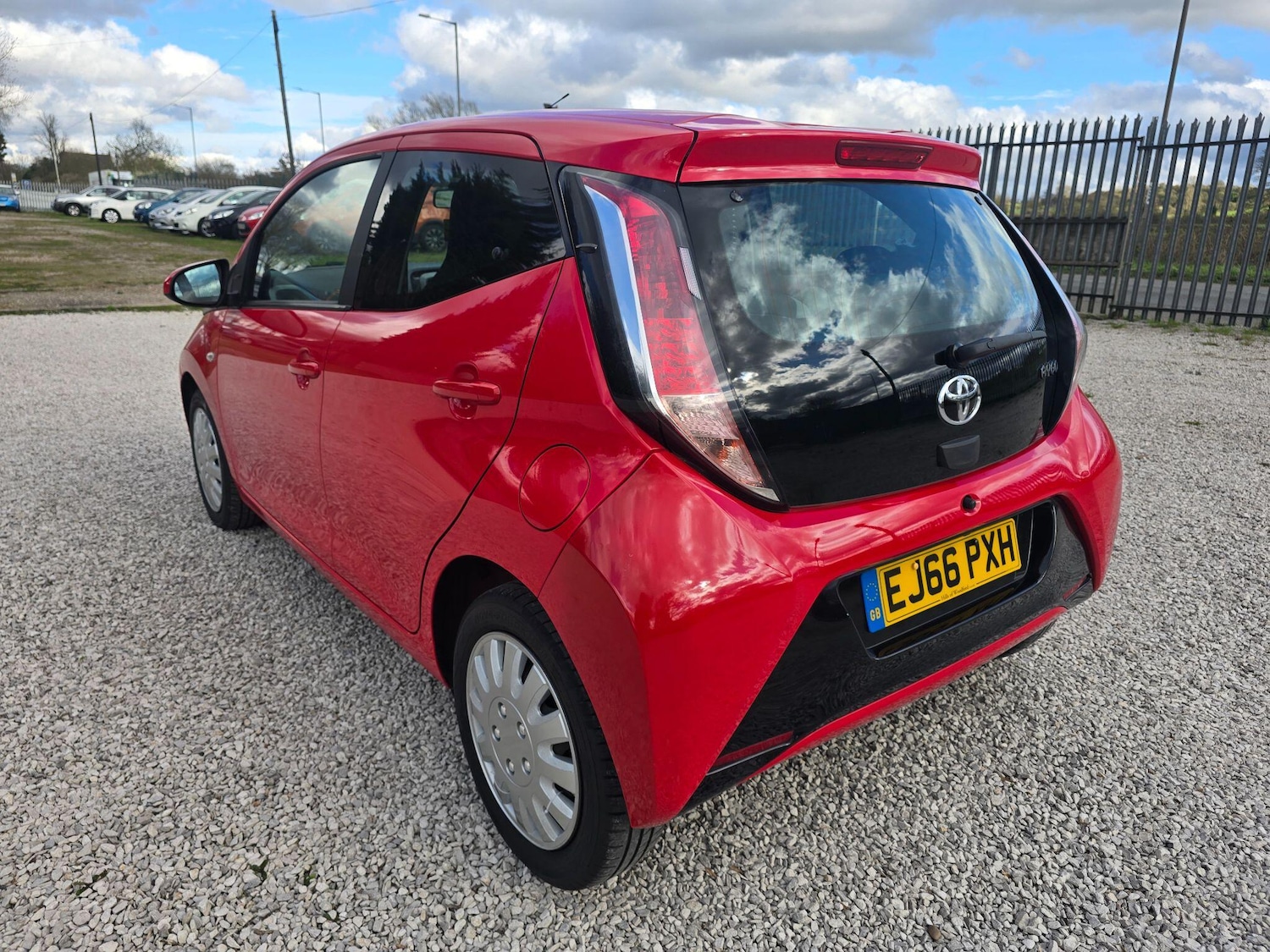 Used Toyota AYGO for sale - 78007564: Photo 6