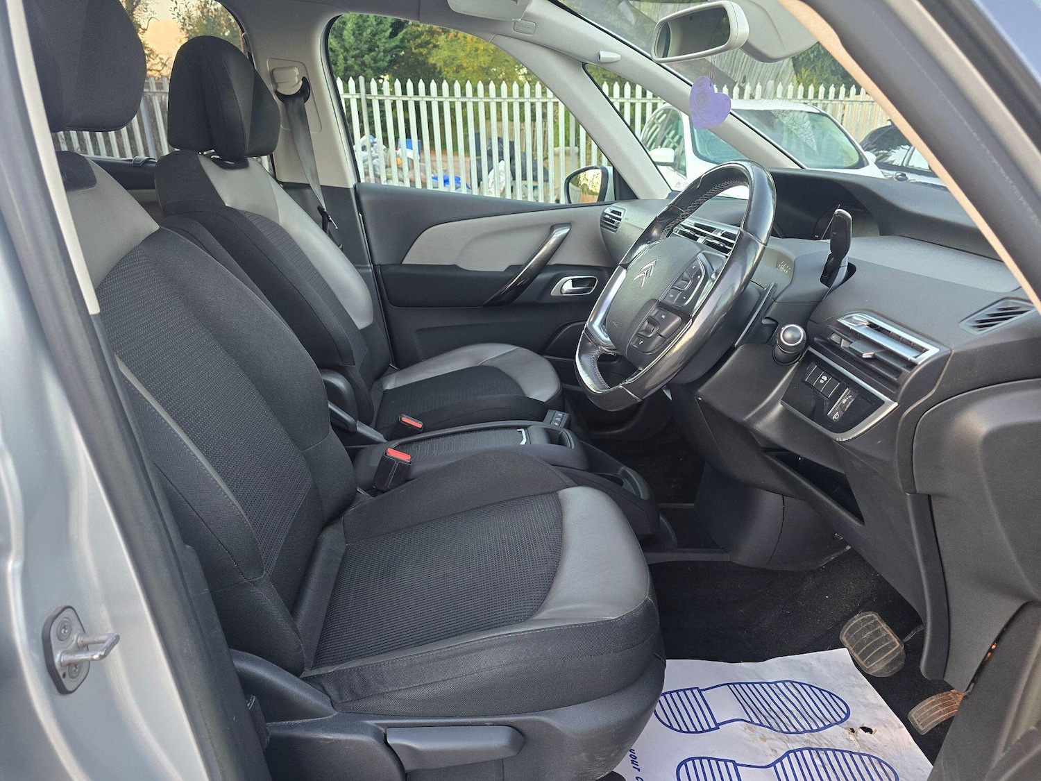 Used Citroen C4 Picasso 2014 for sale - 76377365: Photo 11