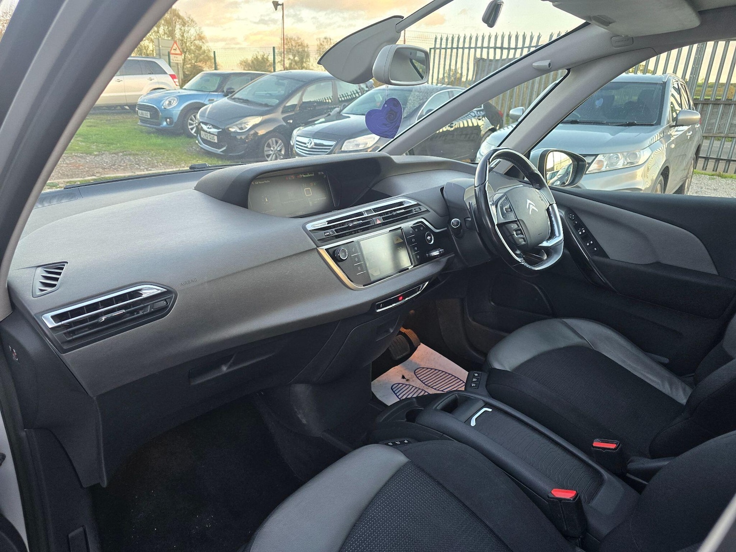Used Citroen C4 Picasso 2014 for sale - 76377365: Photo 12