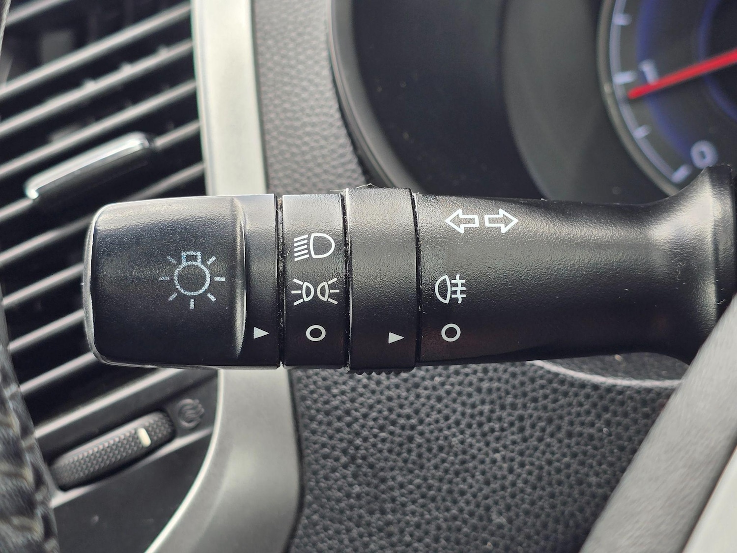 Used Hyundai Ix20 2012 for sale - 77248186: Photo 28