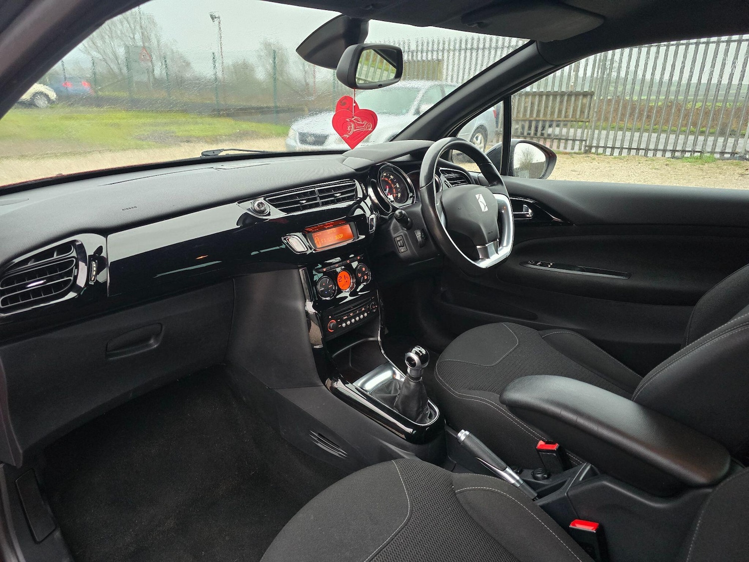 Used Citroen DS3 2012 for sale - 77253832: Photo 15