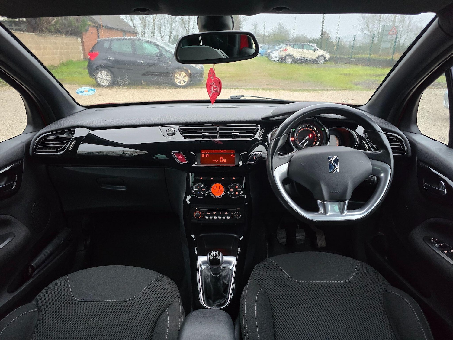 Used Citroen DS3 2012 for sale - 77253832: Photo 19