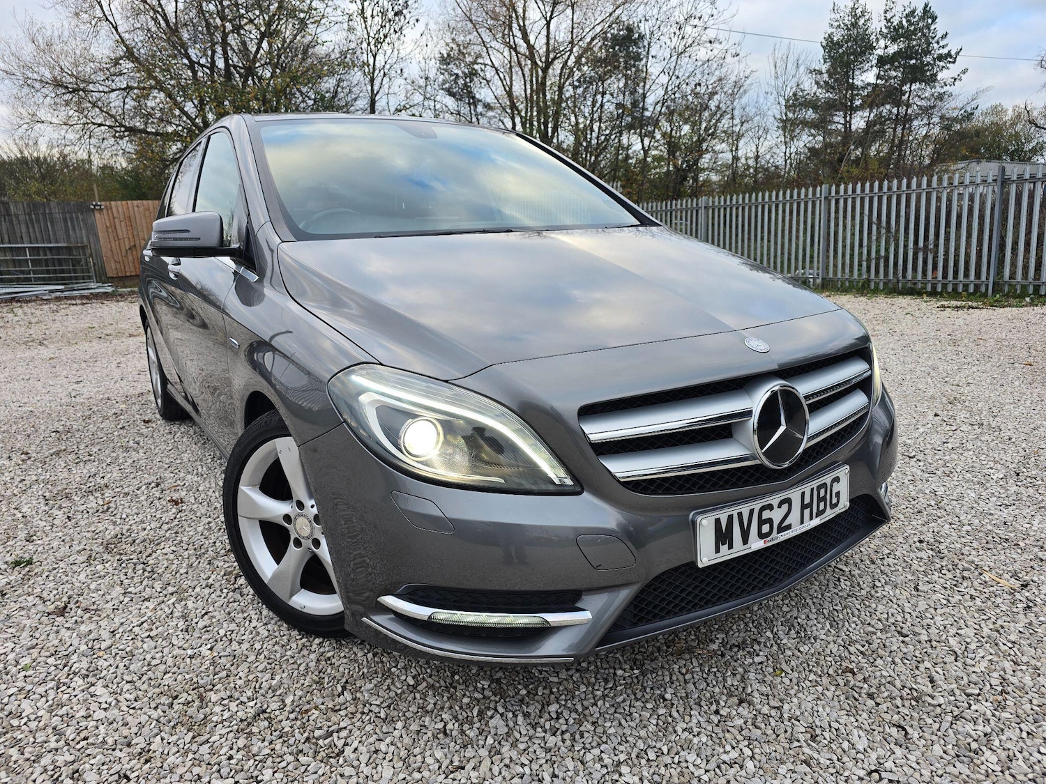 Used Mercedes-Benz B Class 2012 for sale - 76597439: Photo 1
