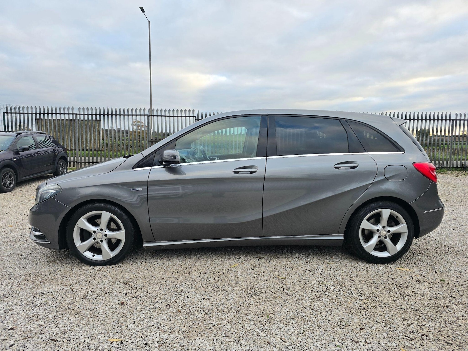 Used Mercedes-Benz B Class 2012 for sale - 76597439: Photo 7